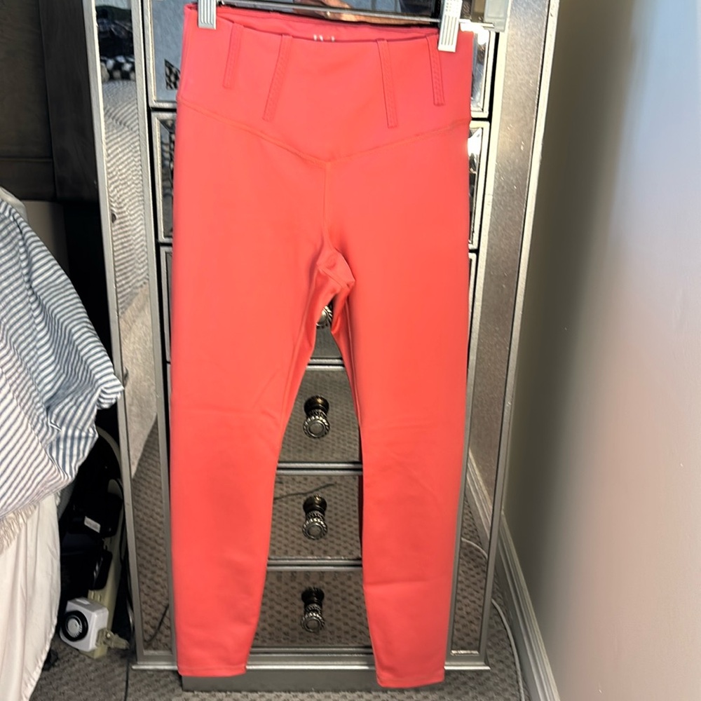 Studio IVL Women’s Leggings Size 4.